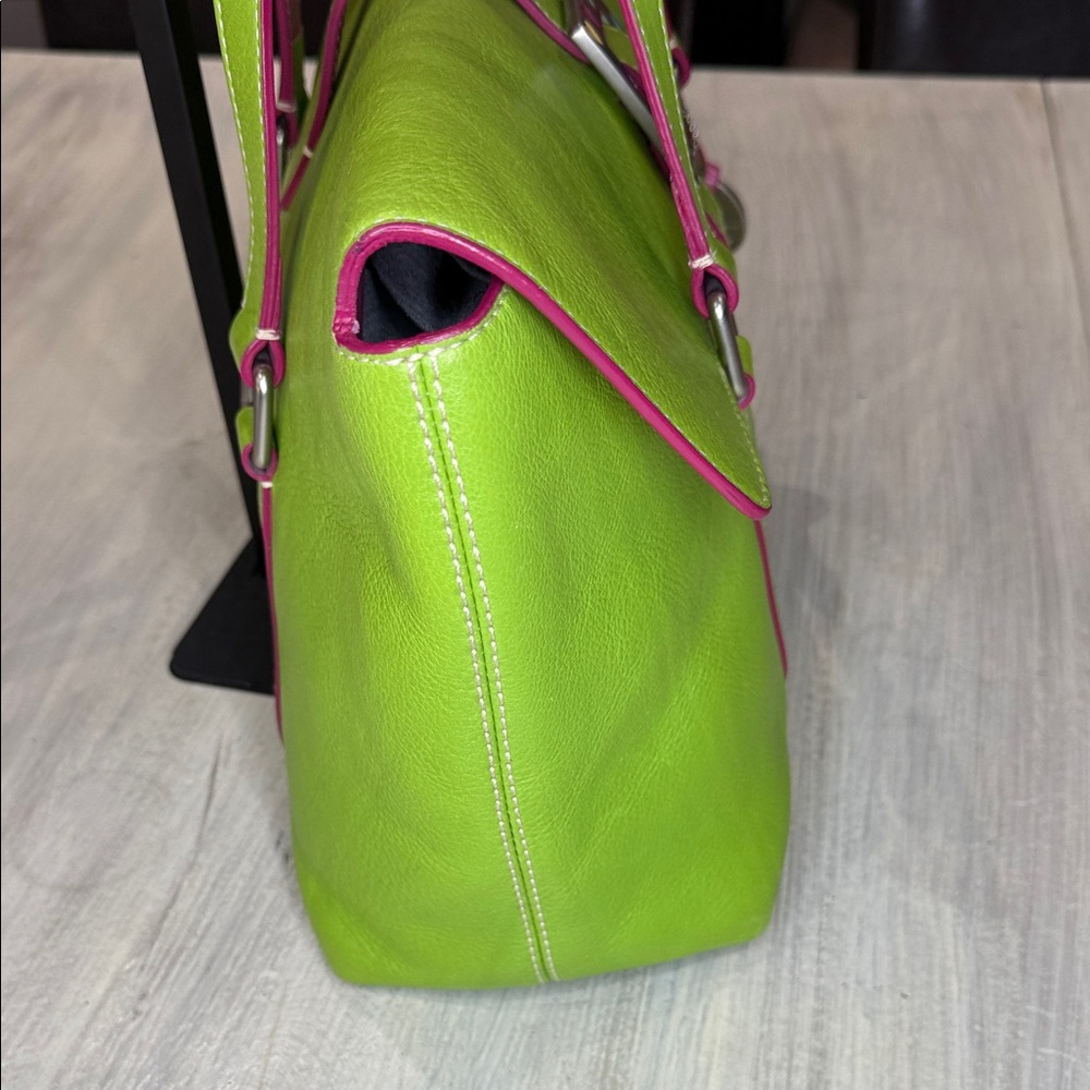 Vintage Rare Dooney & Bourke Vibrant Green and Pink Heart Buckle Shoulder Bag - Picture 5 of 15